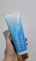 VICTORIA'S SECRET Kiss Me In The Ocean 236ml Body Lotion For Women - Image 2